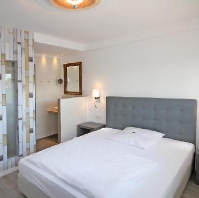 Hotel Haus Berger Keulen Buitenkant foto