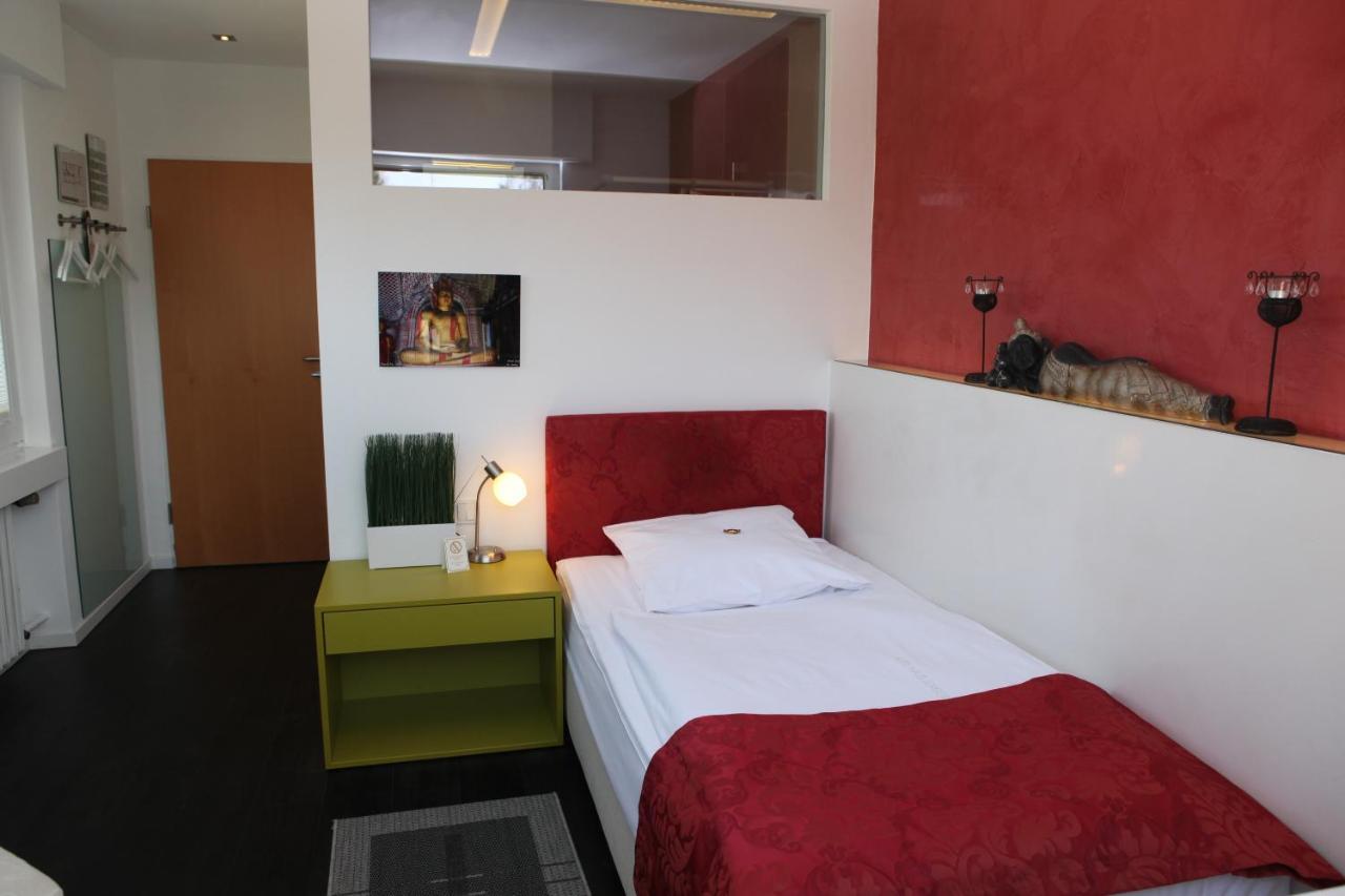 Hotel Haus Berger Keulen Buitenkant foto